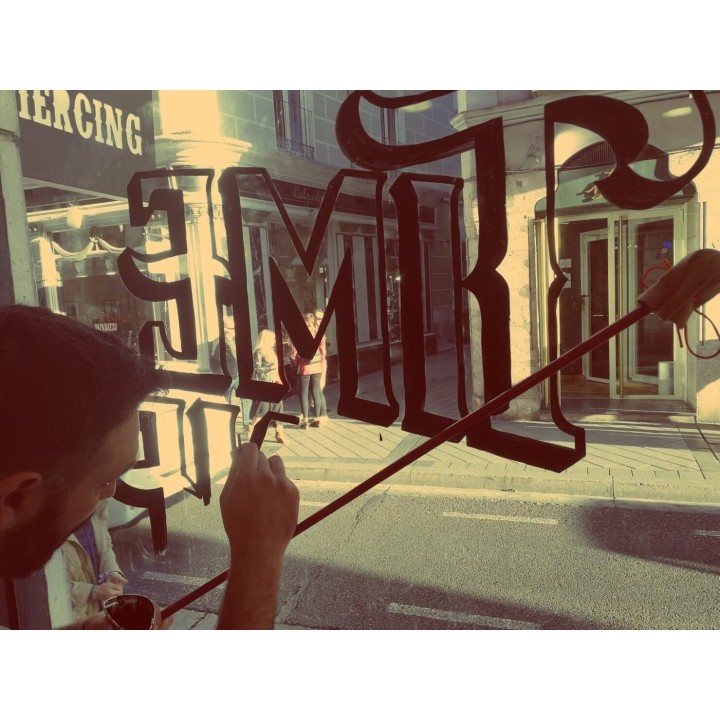 Taller de Caligrafía Gestual y Lettering para Sign Painting por Mr. Zé